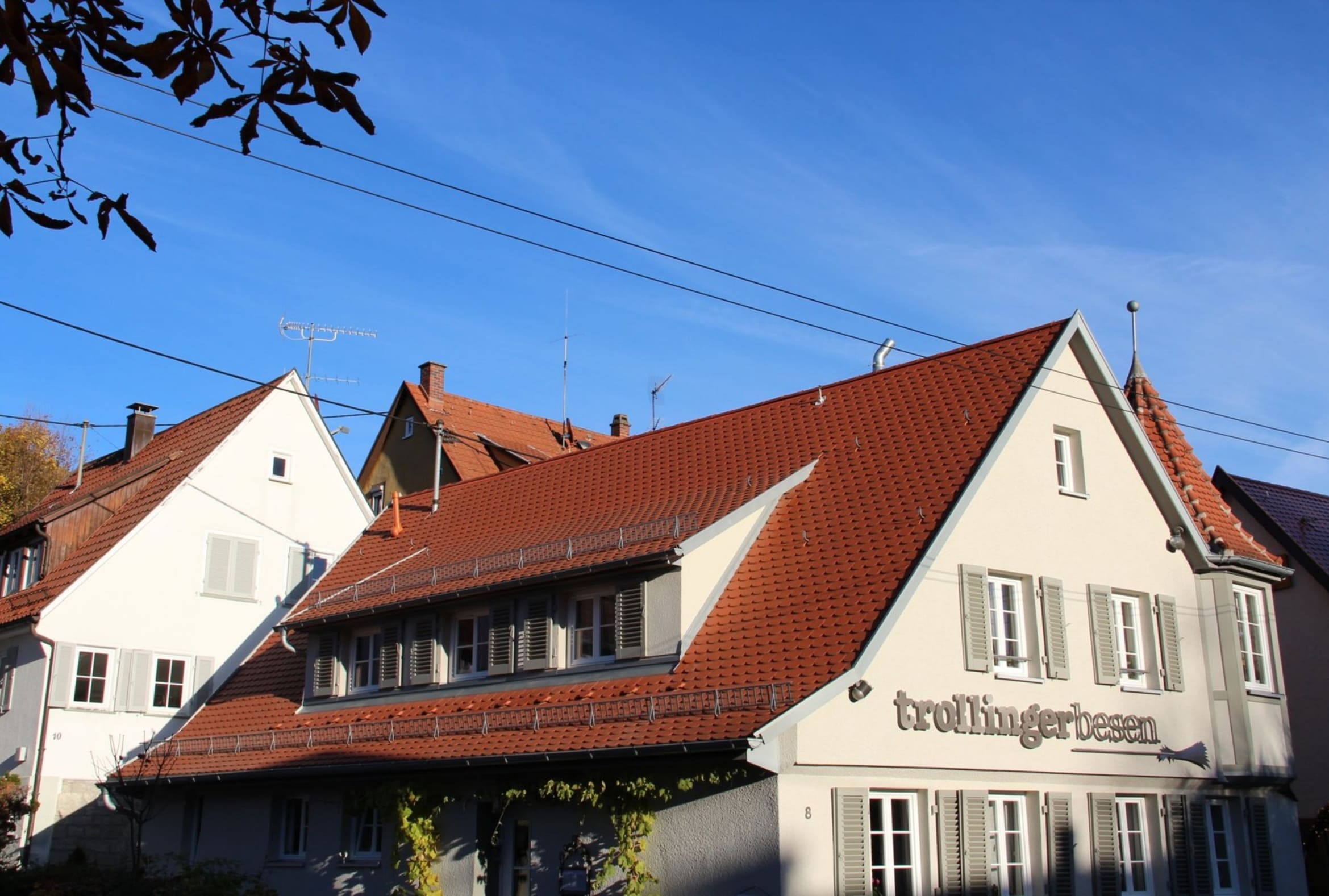 Dachsanierung Einfamilienhaus Stuttgart – Dachstuhl, Dachdeckung & Flaschnerarbeiten