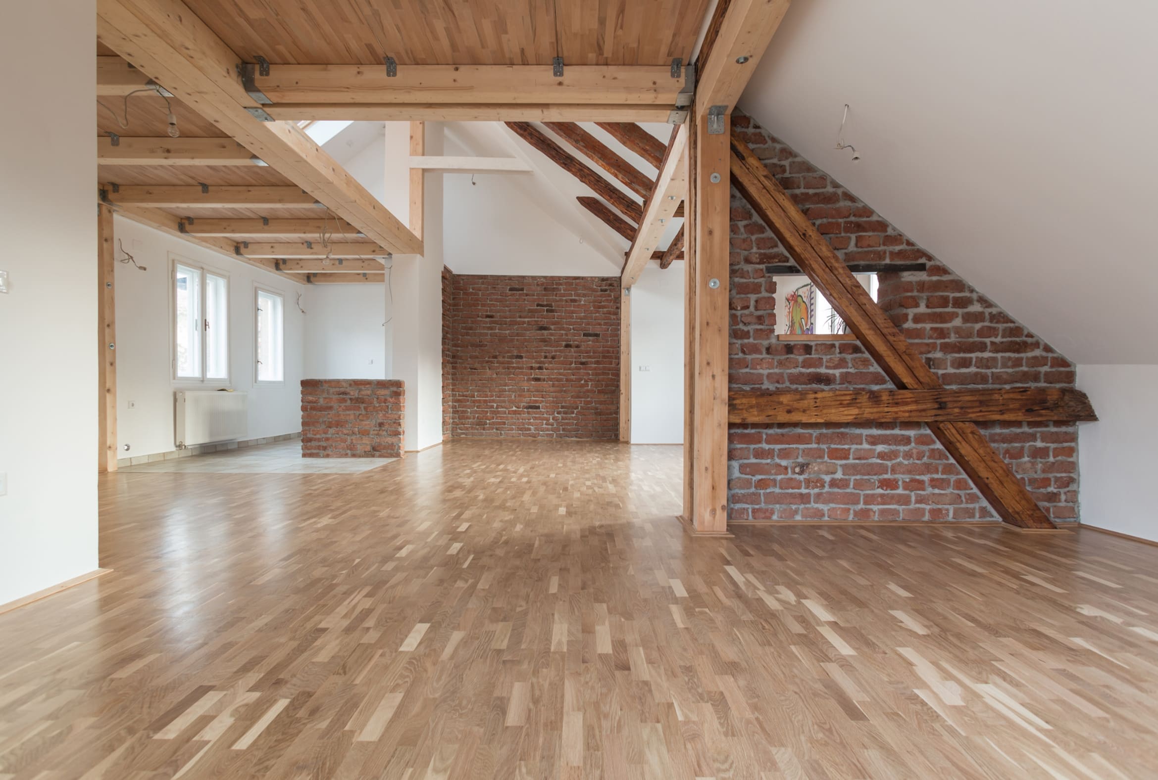 Holzbau & Dachausbau Stuttgart – Dachstuhl-Sanierung vom Meisterbetrieb